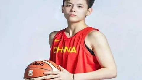 穆雷致命三分击退约基奇，独揽28分助掘金斩湖人，再添连败苦果